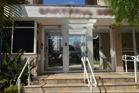 Apartamento à venda com 100m², 3 quartos e 2 vagasFachada + Portaria