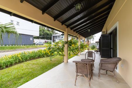 Casa de condomínio para alugar com 455m², 4 quartos e 2 vagasVaranda