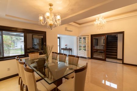 Casa de condomínio para alugar com 455m², 4 quartos e 2 vagasSala de Jantar