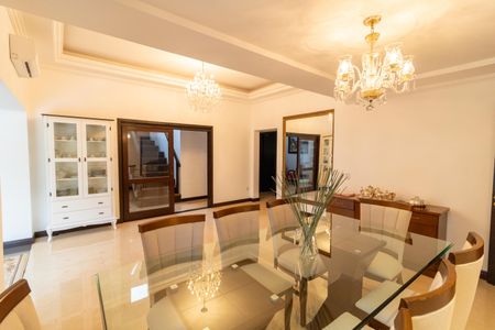 Casa de condomínio para alugar com 455m², 4 quartos e 2 vagasSala de Jantar