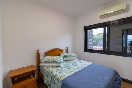 Casa de condomínio para alugar com 455m², 4 quartos e 2 vagasQuarto 3