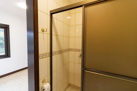 Casa de condomínio para alugar com 455m², 4 quartos e 2 vagasBanheiro 2