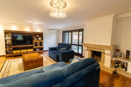 Casa de condomínio para alugar com 455m², 4 quartos e 2 vagasSala