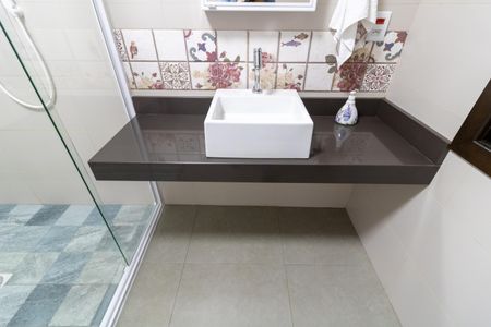 Casa de condomínio para alugar com 455m², 4 quartos e 2 vagasBanheiro 3