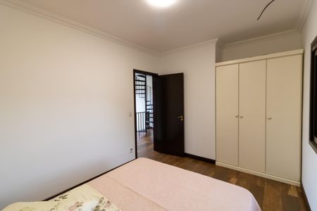 Casa de condomínio para alugar com 455m², 4 quartos e 2 vagasQuarto 2