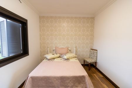 Casa de condomínio para alugar com 455m², 4 quartos e 2 vagasQuarto 2