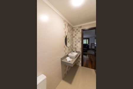 Casa de condomínio para alugar com 455m², 4 quartos e 2 vagasLavabo