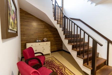 Casa de condomínio para alugar com 455m², 4 quartos e 2 vagasEntrada