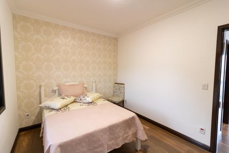 Casa de condomínio para alugar com 455m², 4 quartos e 2 vagasQuarto 2