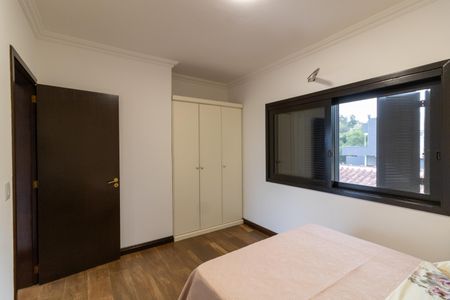 Casa de condomínio para alugar com 455m², 4 quartos e 2 vagasQuarto 2