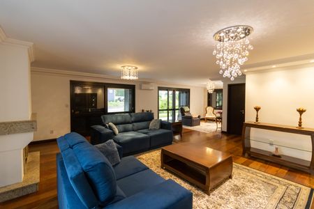 Casa de condomínio para alugar com 455m², 4 quartos e 2 vagasSala