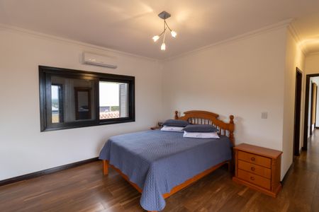 Casa de condomínio para alugar com 455m², 4 quartos e 2 vagasSuíte