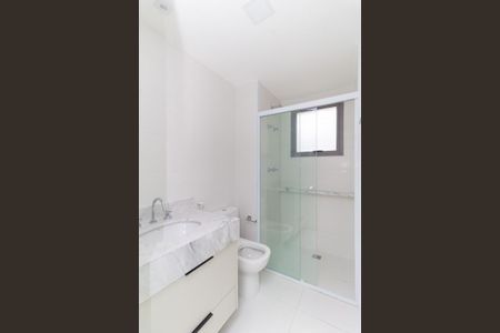 Apartamento à venda com 74m², 2 quartos e 1 vaga Apartamento à venda com 74m², 2 quartos e 1 vagaBanheiro da Suíte 1