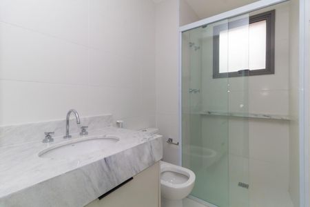 Apartamento à venda com 74m², 2 quartos e 1 vaga Apartamento à venda com 74m², 2 quartos e 1 vagaBanheiro da Suíte 1