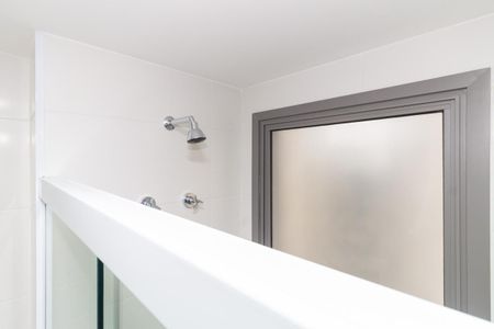 Apartamento à venda com 74m², 2 quartos e 1 vaga Apartamento à venda com 74m², 2 quartos e 1 vagaBanheiro da Suíte 2