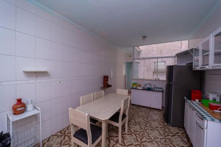 Casa à venda com 135m², 3 quartos e 2 vagasCozinha
