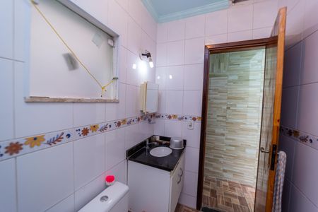 Casa à venda com 135m², 3 quartos e 2 vagasBanheiro Social
