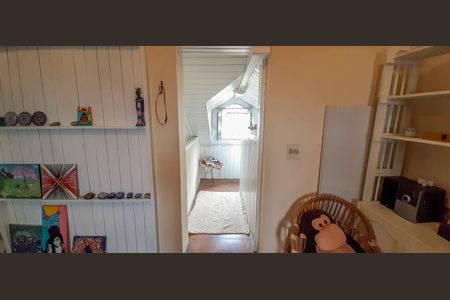 Casa à venda com 500m², 4 quartos e 4 vagas Casa à venda com 500m², 4 quartos e 4 vagasSótão