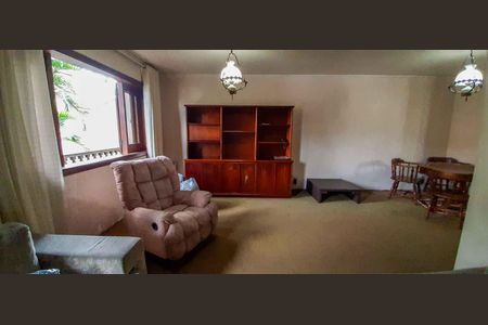 Casa à venda com 500m², 4 quartos e 4 vagas Casa à venda com 500m², 4 quartos e 4 vagasSala de Estar