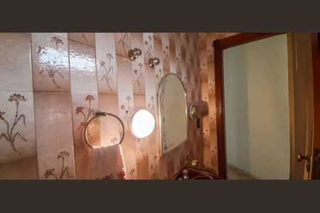 Casa à venda com 500m², 4 quartos e 4 vagas Casa à venda com 500m², 4 quartos e 4 vagasLavabo