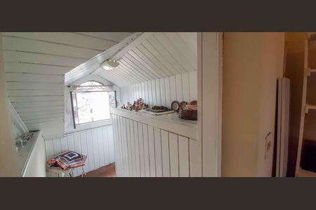 Casa à venda com 500m², 4 quartos e 4 vagas Casa à venda com 500m², 4 quartos e 4 vagasSótão