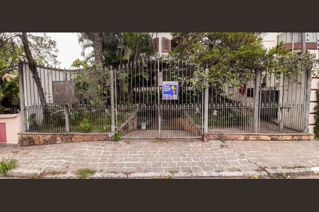 Casa à venda com 500m², 4 quartos e 4 vagas Casa à venda com 500m², 4 quartos e 4 vagasFachada da Casa