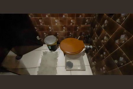 Casa à venda com 500m², 4 quartos e 4 vagas Casa à venda com 500m², 4 quartos e 4 vagasBanheiro da Suíte 2