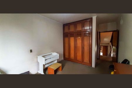 Casa à venda com 500m², 4 quartos e 4 vagas Casa à venda com 500m², 4 quartos e 4 vagasSuíte 2