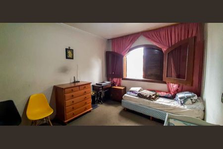 Casa à venda com 500m², 4 quartos e 4 vagas Casa à venda com 500m², 4 quartos e 4 vagasSuíte 2