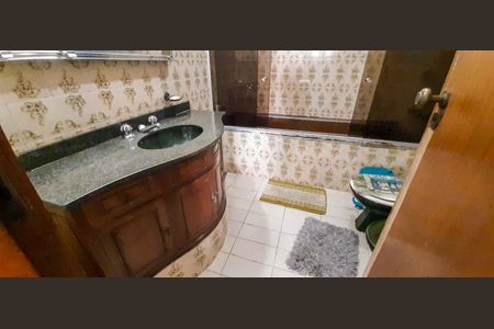 Casa à venda com 500m², 4 quartos e 4 vagas Casa à venda com 500m², 4 quartos e 4 vagasBanheiro da Suíte 4