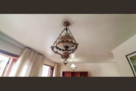 Casa à venda com 500m², 4 quartos e 4 vagas Casa à venda com 500m², 4 quartos e 4 vagasSala de Estar