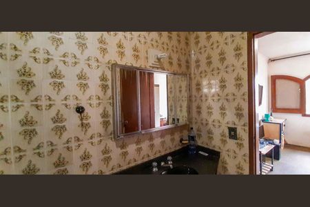 Casa à venda com 500m², 4 quartos e 4 vagas Casa à venda com 500m², 4 quartos e 4 vagasBanheiro da Suíte 1