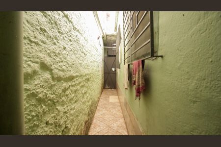 Casa à venda com 100m², 3 quartos e 1 vaga Casa à venda com 100m², 3 quartos e 1 vagaCorredor