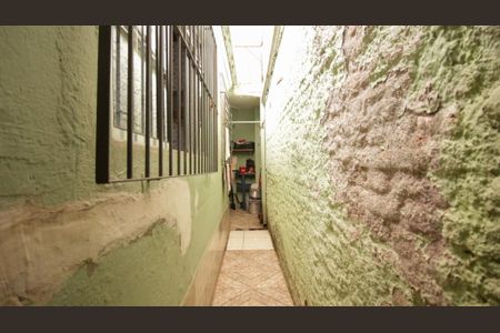 Casa à venda com 100m², 3 quartos e 1 vaga Casa à venda com 100m², 3 quartos e 1 vagaCorredor