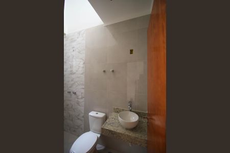 Casa à venda com 110m², 3 quartos e 2 vagasBanheiro