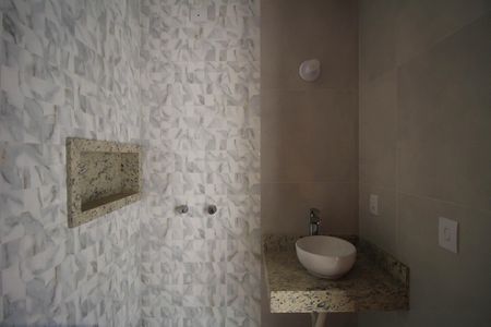 Casa à venda com 110m², 3 quartos e 2 vagasBanheiro da Suíte