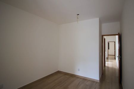 Casa à venda com 110m², 3 quartos e 2 vagasSuíte