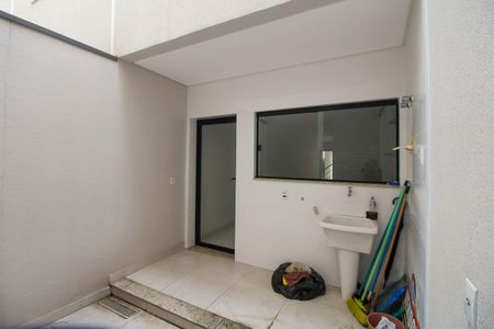 Casa à venda com 110m², 3 quartos e 2 vagasÁrea de Serviço