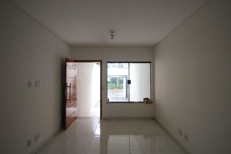 Casa à venda com 110m², 3 quartos e 2 vagasSala