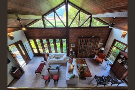 Casa de condomínio à venda com 400m², 4 quartos e 5 vagas Casa de condomínio à venda com 400m², 4 quartos e 5 vagasSala