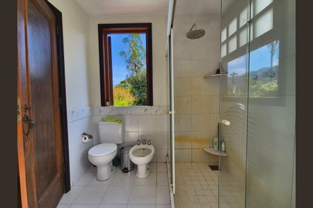 Casa de condomínio à venda com 400m², 4 quartos e 5 vagas Casa de condomínio à venda com 400m², 4 quartos e 5 vagasBanheiro da Suíte 4