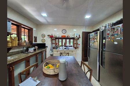 Casa de condomínio à venda com 400m², 4 quartos e 5 vagas Casa de condomínio à venda com 400m², 4 quartos e 5 vagasCozinha