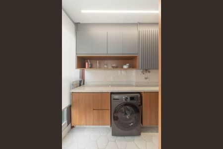 Apartamento à venda com 72m², 3 quartos e 1 vagaÁrea de Serviço