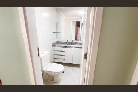 Apartamento à venda com 124m², 4 quartos e 3 vagasBanheiro da Suíte 2