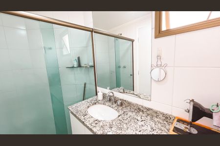 Apartamento à venda com 124m², 4 quartos e 3 vagasBanheiro da Suíte 1