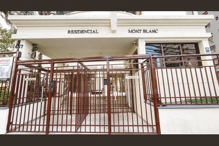 Apartamento à venda com 124m², 4 quartos e 3 vagasFachada e portaria