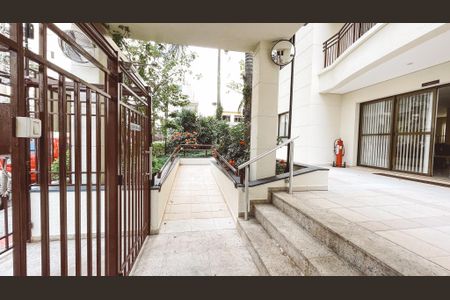 Apartamento à venda com 124m², 4 quartos e 3 vagasEntrada