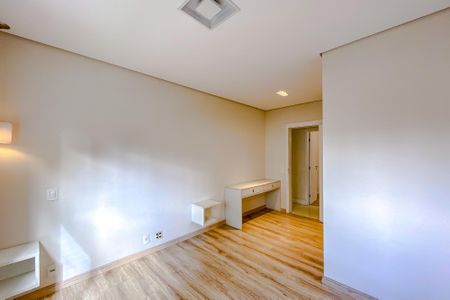 Apartamento à venda com 112m², 3 quartos e 2 vagasSuíte 2