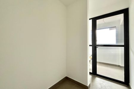Apartamento à venda com 141m², 3 quartos e 2 vagas Apartamento à venda com 141m², 3 quartos e 2 vagasÁrea de Serviço