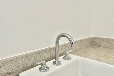 Apartamento à venda com 141m², 3 quartos e 2 vagas Apartamento à venda com 141m², 3 quartos e 2 vagasBanheiro da Suíte 2